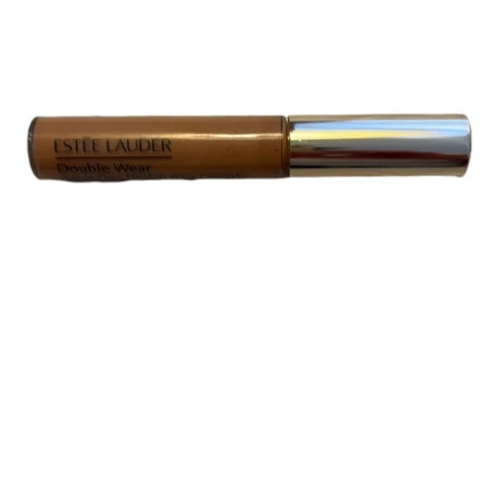 Estée Lauder Double Wear Concealer, medium deep 4N.